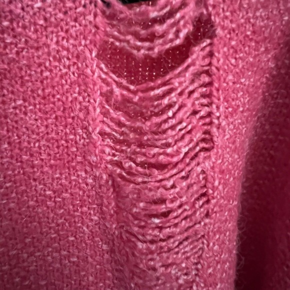 Frayed Denim NWT Gwen Distressed Sweater Raspberry Rose Sz S Knit Drop Shoulder - Picture 8 of 8
